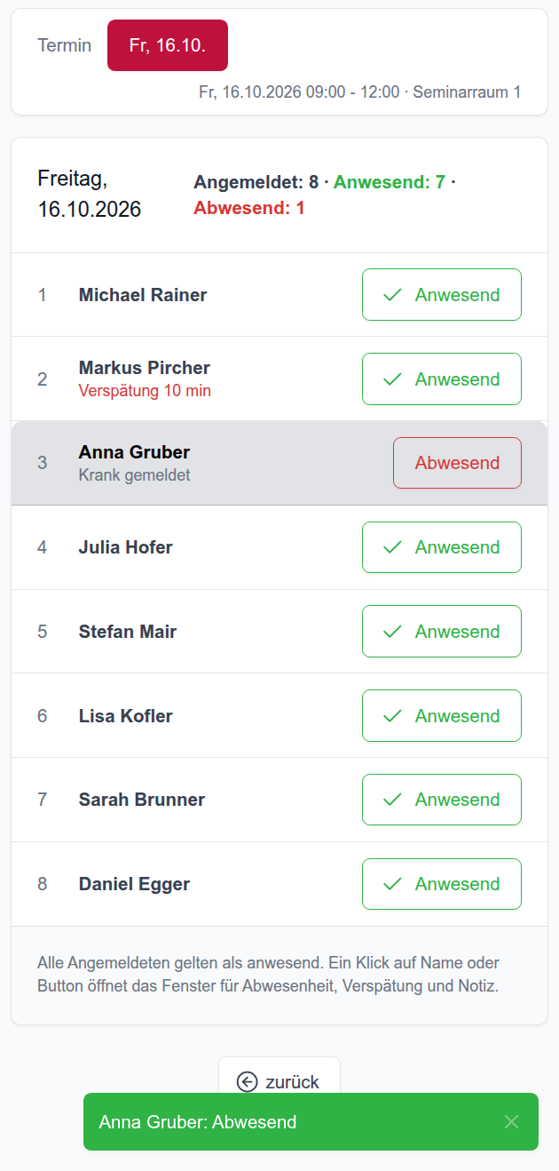Anwesenheitsliste eines Kurses auf dem Handy, eine Person abwesend, eine mit Verspätung